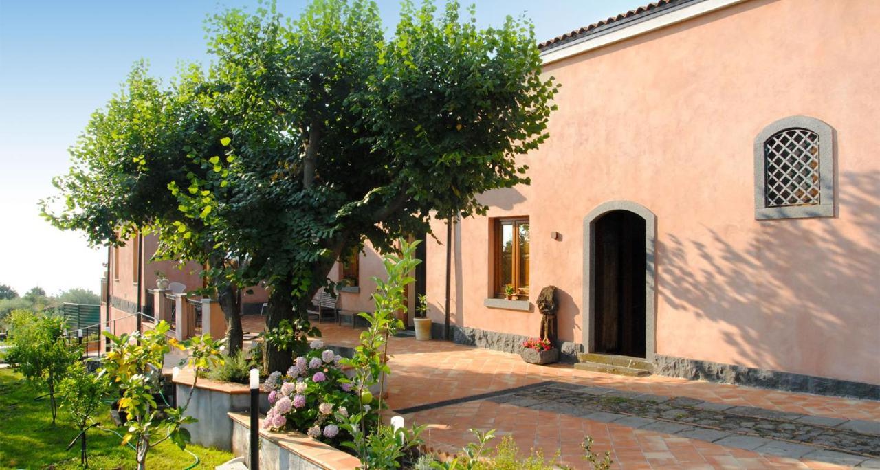 La Corte Di Bafe B&B "Slow Life" ซัฟเฟรานา เอตเนอา ภายนอก รูปภาพ