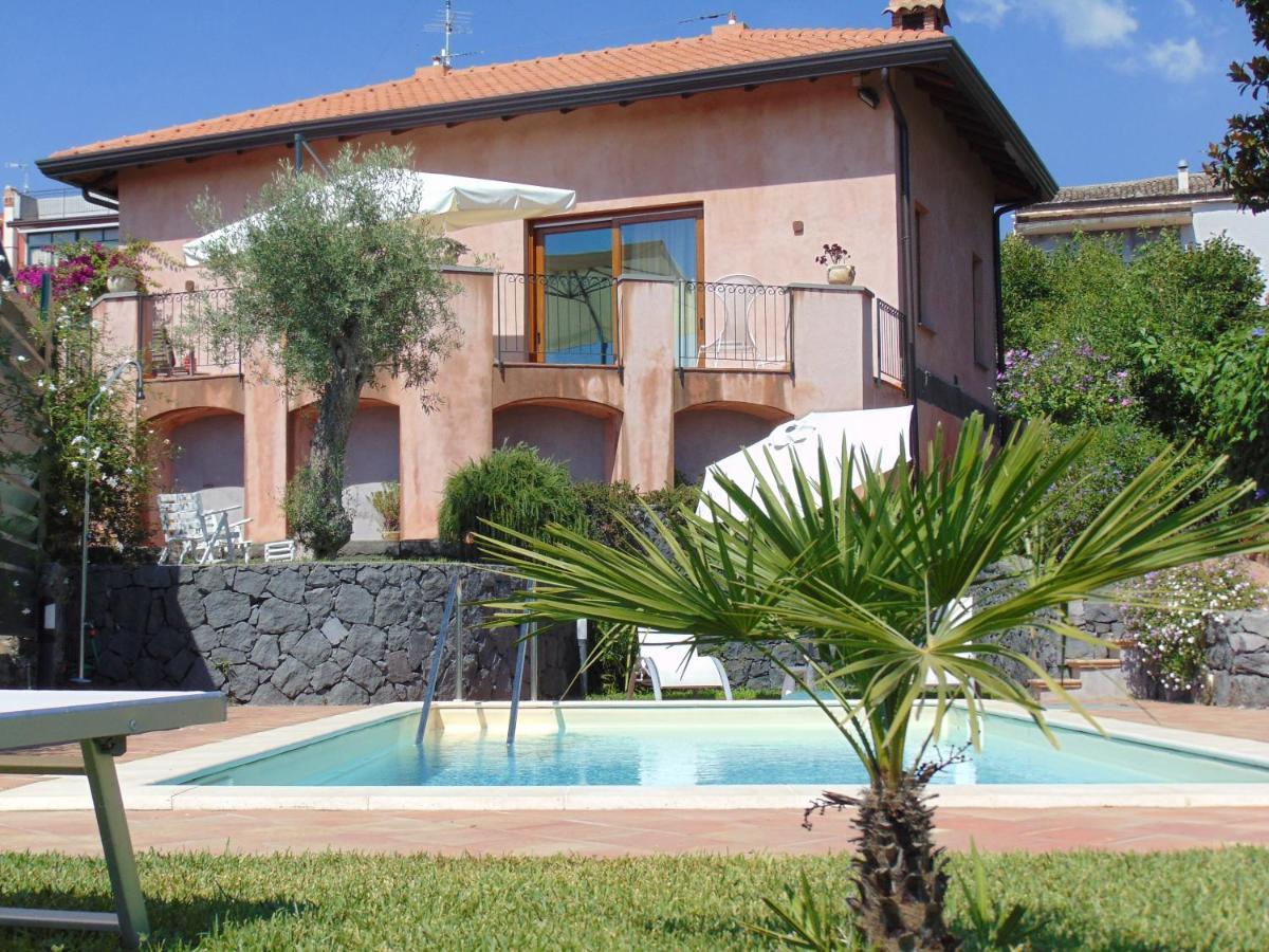 La Corte Di Bafe B&B "Slow Life" ซัฟเฟรานา เอตเนอา ภายนอก รูปภาพ