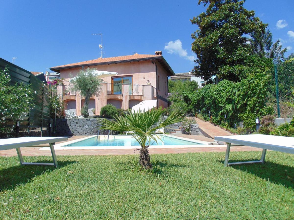 La Corte Di Bafe B&B "Slow Life" ซัฟเฟรานา เอตเนอา ภายนอก รูปภาพ